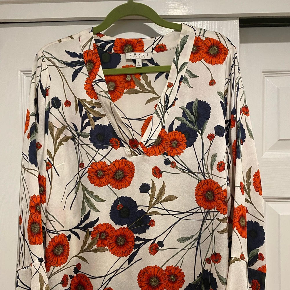 Beautiful Chaus Blouse